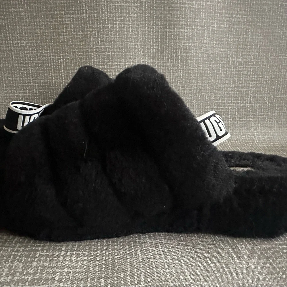UGG Black Fluff Yeah Slides Slippers with Logo Strap size 9 - Picture 8 of 11